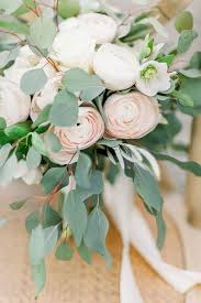 Everyone likes a bit of a unique touch when it comes to freshening up their why are ranunculus called buttercup flowers? 26 Lovely Ranunculus Wedding Bouquets That Inspire Weddingomania