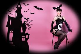 Burlesque and Costume blog with Talulah Blue