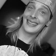 Travis Wuest (@uncletravee) • Facebook