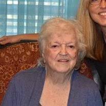 Julia Easterling's Instagram, Twitter & Facebook