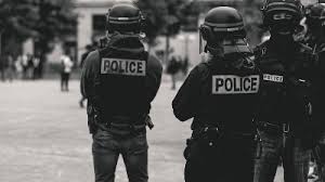 * међународни филмски и музички фестивал „кустен. Razmena Vatre Sa Policijom U Americi Petoro Stradalo Svet Direktno