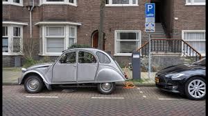 Dit keer is kees van nieuwkerk aan de beurt. Matthijs Van Nieuwkerk Auto Herdenkingsdienst Eberhard Van Der Laan Fotopersburo Edwin Janssen De Presentator Blikt Onder Meer Terug Op Een Bijzonder Bijbaantje In Zijn Jeugd Krista Bohr
