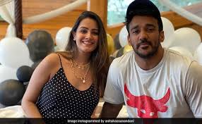 Anita hassanandani and rohit reddy are one of the most adorable couple of television,and technical talha tv anita hassanandani lifestyle 2020,biography,boyfriends,family,cars,house. Inside Anita Hassanandani And Rohit Reddy S Babymoon And Anniversary Celebrations