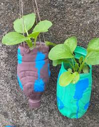 Pot tanaman sama seperti ecobrick, cara ini juga kian populer belakangan. Dinas Pertanian Dan Pangan
