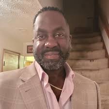 Who is the better head coach for Ohio State, Jim Tressel or Urban Meyer?