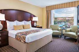 Hotel room prices vary depending on many factors but you'll most likely find the best hotel deals in orlando if you stay on a saturday. Deluxe King Suite Orlando Luxury Hotels Caribe Royale