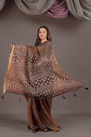 MIRCHI FASHION Womens Kota DoriaPolyester Floral Printed Saree with  Blouse Piece (43764 - Brown, Dark Brown, White) : Amazon.in: Fashion