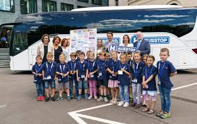 Das beispiel der a100 in berlin, die pro meter (!) über 191.000 euro kostet, 1 ist eindrücklich und. Bundesverkehrsminister Andreas Scheuer Ubernimmt Schirmherrschaft Der Bdo Schulweg Sicherheitsinitiative Busstop Pressemeldungen Bdo Org