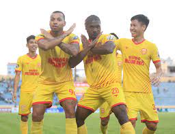 Nạn nhân tại hiện trường xảy ra vụ việc. Xem Trá»±c Tiáº¿p Nam Ä'á»‹nh Vs Tp Hcm 18 4 Vong 10 V League 2021 á»Ÿ Ä'au Kenh Nao