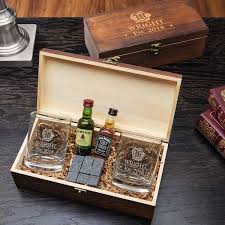 These versatile imprinted beer mugs and beer sampling glasses make great customized wedding favors. Wax Seal Custom Whiskey Glasses Box Set Walmart Com Walmart Com