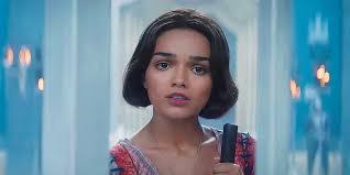 Nina Leslie's Instagram, Twitter & Facebook