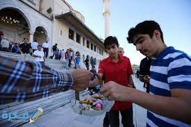 الحسابات الفلكية أكدت أن أول أيام عيد الأضحى المبارك 2021 سيحل علينا يوم الثلاثاء الموافق 20 يوليو، بحيث يكون الاثنين الموافق 19 يوليو 2021 هو يوم وقفة عرفات، خاصة أن يوم السبت 10 يوليو هو المتمم لشهر ذي القعدة 1442 هجريا، وتكون غرة شهر ذي الحجة 1442 فلكيا يوم الأحد 11 يوليو. Ù…ÙˆØ¹Ø¯ ØµÙ„Ø§Ø© Ø¹ÙŠØ¯ Ø§Ù„ÙØ·Ø± 2021 ÙÙŠ ØªØ±ÙƒÙŠØ§ Ù…ØªÙ‰ ØªÙˆÙ‚ÙŠØª ØµÙ„Ø§Ø© Ø§Ù„Ø¹ÙŠØ¯ Ø§Ù„ÙØ·Ø± ÙÙŠ Ø§Ù†Ù‚Ø±Ø© Ù…ÙˆÙ‚Ø¹ ÙÙƒØ±Ø©