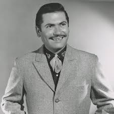 Eulalio González, mejor conocido como El Piporro, representa como nadie al  norteño mexicano, pero millones de latinos han cantado y reído con sus  canciones y películas. Recordémoslo en este aniversario de su