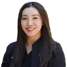 Vicky Chiu's Instagram, Twitter & Facebook