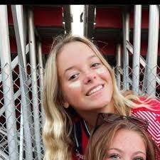 Tabitha Lind's Instagram, Twitter & Facebook