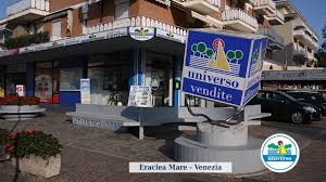 Hai la possibilità di scegliere tra numerosi appartamenti in centro a eraclea e a circa 300 metri. Agenzia Universo Vacanze Eraclea Italia Appartamenti E Ville Jesolo