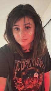 Welcome to episode 1 of Mary’s bored in her bedroom: Hadestown, , watch  till the end to watch me break character lol, #broadway #hadestown #singing  #flowers