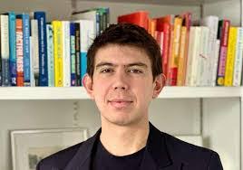 Edward Monteiro's Instagram, Twitter & Facebook