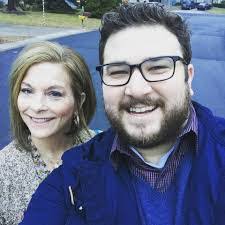 Veronica Bosques's Instagram, Twitter & Facebook