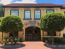 A Florida Bakeshop In The Middle Of Nowhere Yalaha Bakery Is One Of The Best On Earth Florida Restaurants Florida Vacation Visit Florida