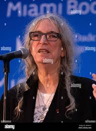 Lenny Kane's Instagram, Twitter & Facebook