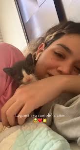 Recuerdo que su hermanito estaba bien dormido y el nomas quería que lo...