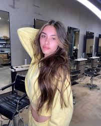 Sabrina applied a shine spray on madison's hair and then brushed it through with a mason. Madison Beer Social Media 03 05 2020 Celebmafia