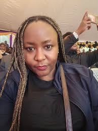 Selly Kadot Amutabi hat in nije foto...