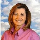 Deborah Cavalcante's Instagram, Twitter & Facebook