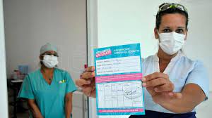 ¿quieres que lo enviémos a tu correo? Una Enfermera De La Plata La Primera Persona Que Recibio La Vacuna Contra El Coronavirus Telam Agencia Nacional De Noticias