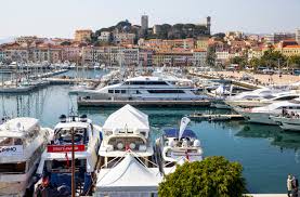 Cannes — Wikivoyage, le guide de voyage et de tourisme collaboratif gratuit