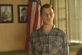 Daniel Webber On Playing Lee Harvey Oswald In Hulu S 11 22 63 Stephen King Daniel Harvey