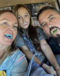 What internet provider do you use while traveling?