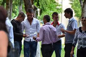 La primul subiect, candidatii au primit un fragment din nunta in cer de mircea eliade, pe care au trebuit sa il comenteze. Bacalaureat 2011 Proba La Limba RomanÄ Elevii Au Gresit In MasÄ La Al Treilea Subiect Evenimentul Zilei