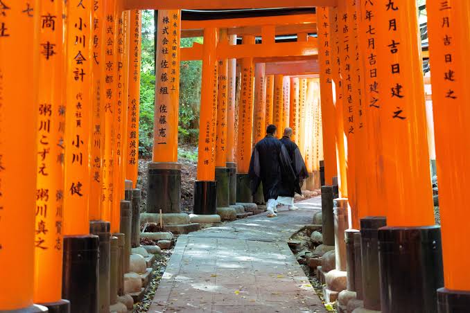 Fushimi Inari Taisha Torii Gates in Kyoto · Free Stock Photo