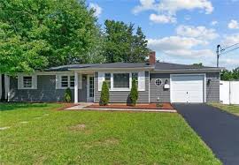 84 Janice Rd, Warwick, RI 02886