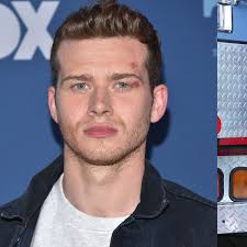 Did Buck just have his first gay kiss