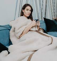 Dabei steht nicht nur die bequemlichkeit im vordergrund. Merinowolle Tv Decke Mit Reissverschluss Und Armel 100 Warm Weich Woolmark Ebay