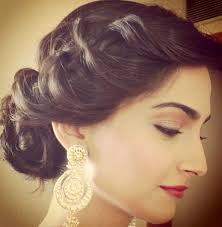 Love The Hair Style And Light Makeup Medium Hair Styles Braided Hairstyles For Wedding Indian Bridal Hairstyles