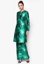 Introducing #ribae71, constructed by the truly malaysians' fashion icon, rizalman ibrahim in collaboration with sometime • by asian designers that features ample compartments, iconic handle. Mampang Kurung Fashion Dresses Hijab Fashion