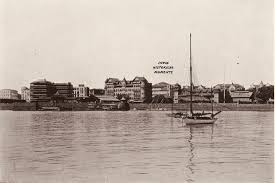 circa 1900. The iconic Apollo Bunder ...