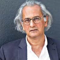 Omar Akbar: Zur Person