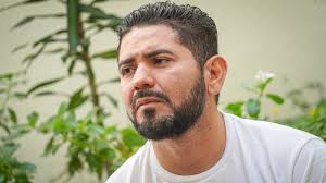 Fiscalía acusa a hombre por estafar $17,000 a diez víctimas