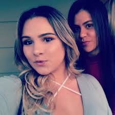 Sally Conlon (@sal_conn)