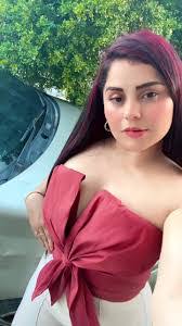 Adriana Oquendo's Instagram, Twitter & Facebook