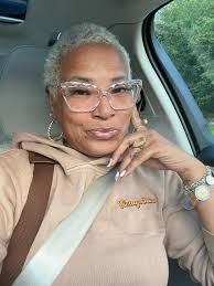 Thea Johnson (@beautyintheburgh) • Threads, Say more