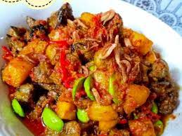 Moms tentunya bisa banget membuat olahan makanan sambal goreng kentang ini di rumah. Masak Sambal Goreng Ati Ampela Buat Makan Malam Keluarga Indozone Id