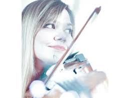 Cynthia MacLeod performs a Facebook LIVE Concert during the Mont-Carmel  Summer Concert Series!