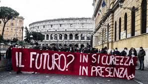 No a questa legge di bilancio, torniamo in piazza. Scuola La Mobilitazione Degli Studenti Contro Il Mancato Rientro Lezioni All Aperto E Sit In Davanti Al Miur La Repubblica