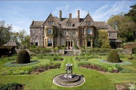 D Une Valeur De 36 Millions D Euros David Et Victoria Beckham Sous Le Charme De Ce Manoir Maisons De Campagne Anglaise Le Manoir Manoir Anglais